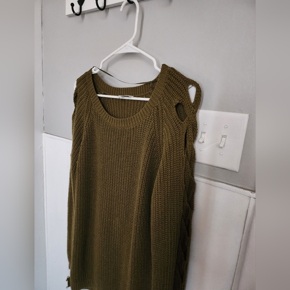 Lucky 🍀 Brand Knit sweater medium olive green arm detail - Picture 7 of 9
